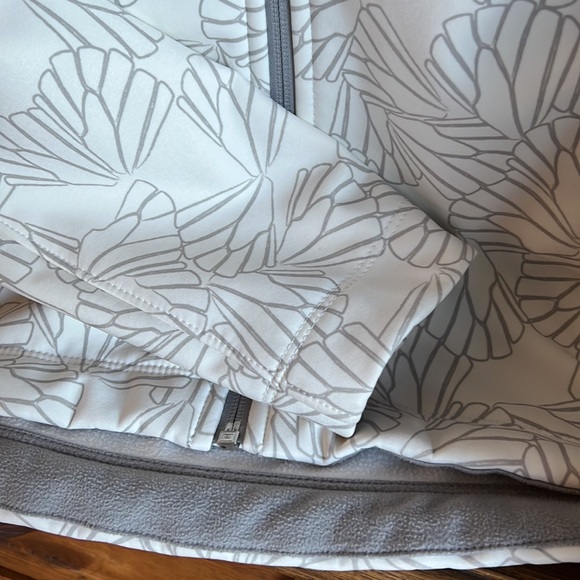 The North Face Womenswear Jacket🔥2X Host Pick💥 - Picture 14 of 16